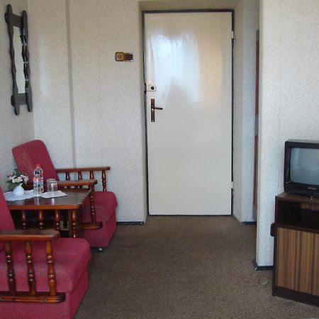 Karet Obiekt Hotelowy Skoczów Exterior foto