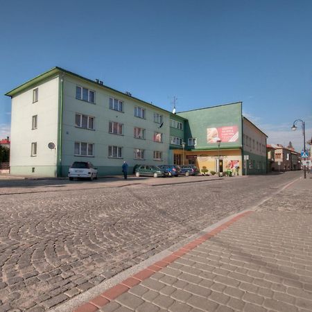 Karet Obiekt Hotelowy Skoczów Exterior foto